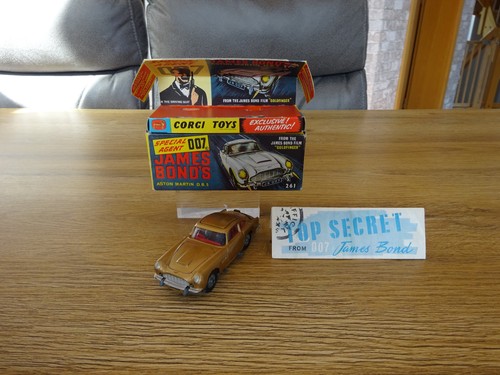 Corgi 261 james - 261, bond's